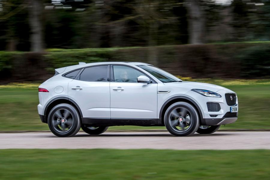  Jaguar E-Pace D150 2018 года  (UK) (фото 10 из 39)